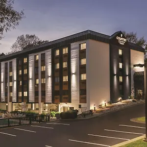 Hotel Country & By Radisson, East Busch Gardens , Va ***